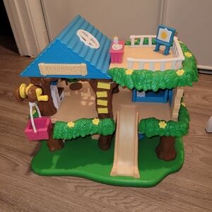 Lakeshore Learning Animal Friends Treehouse Clubhouse Small Dollhouse